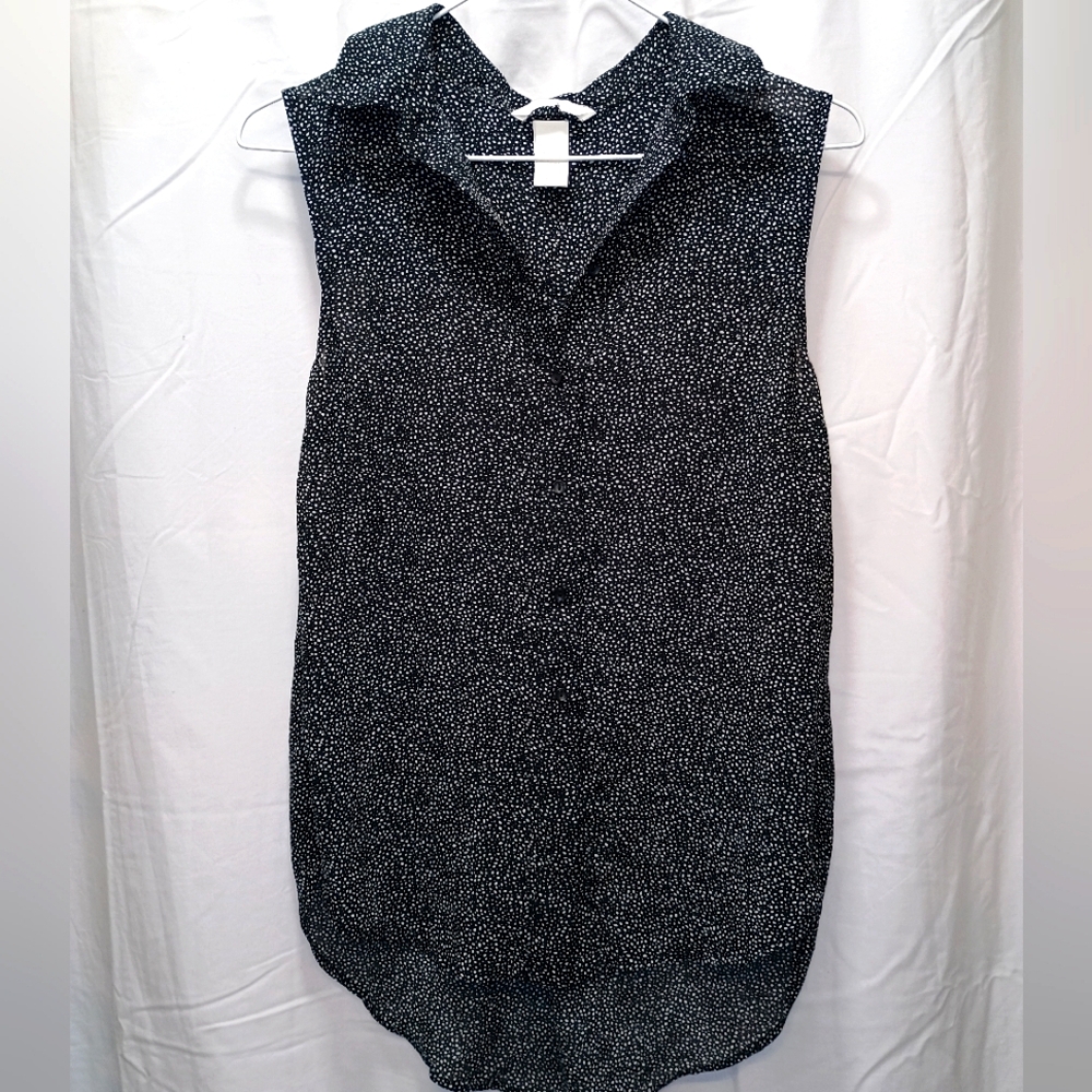 Sz 2 H&M Sheer Sleeveless Button up blouse